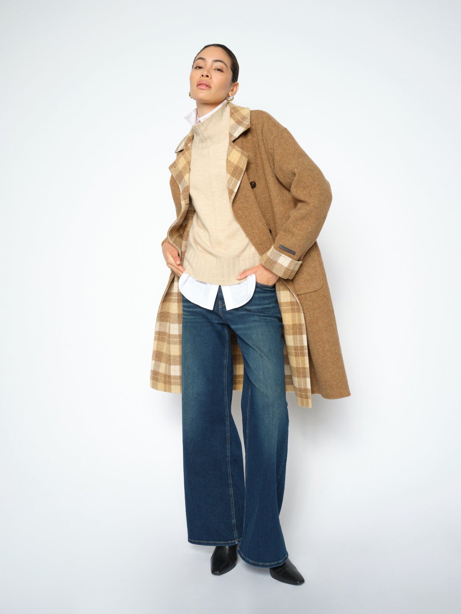 Modelshot / Downtown Brown / Detail